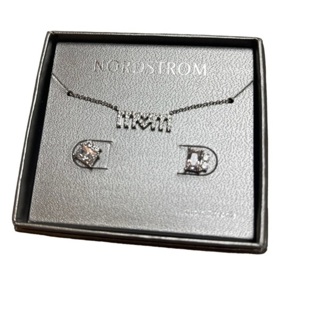 NWT Nordstrom Pendant Necklace “MOM” and Cubic Zirconia Stud Earrings Set